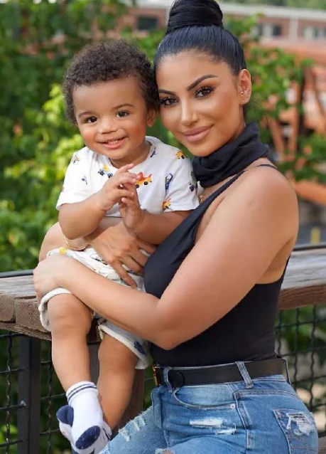 Cashmere Saint Newton