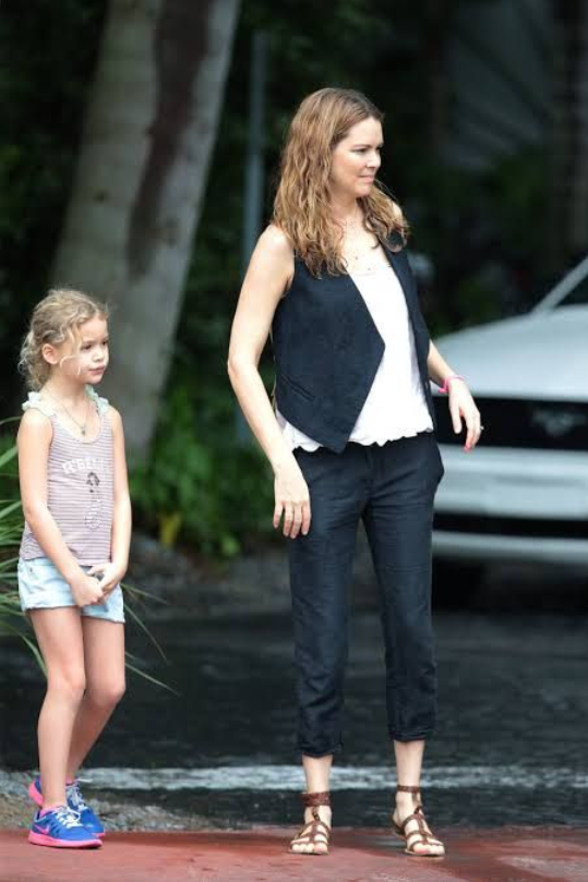 satine anais geraldine macht
